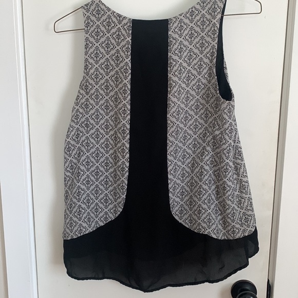 Blouse - Picture 2 of 3